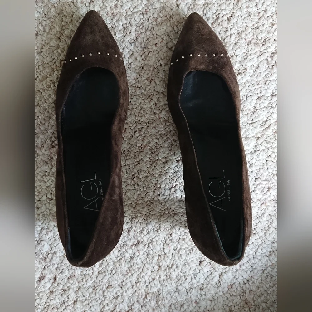 AGL Brown Suede leather Pumps with decorative gold studs size 7.5
